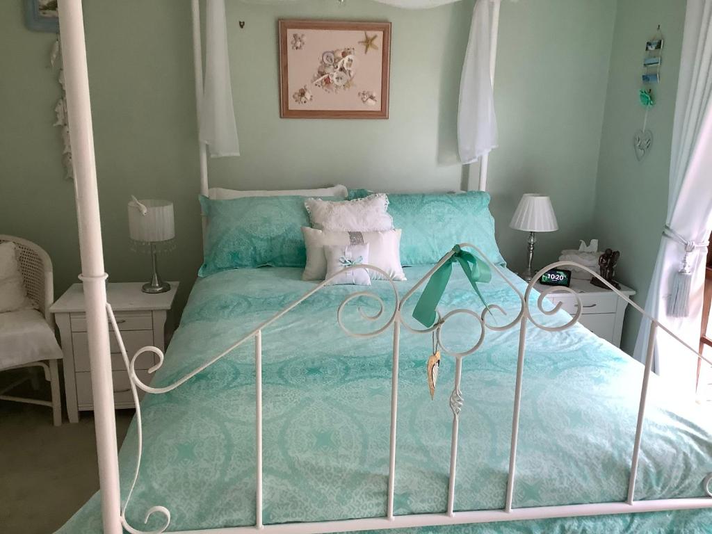 Azalea Bed and Breakfast Hideaway (Tura Beach)