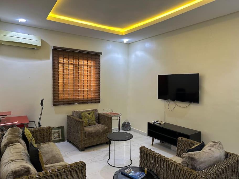 Apo House