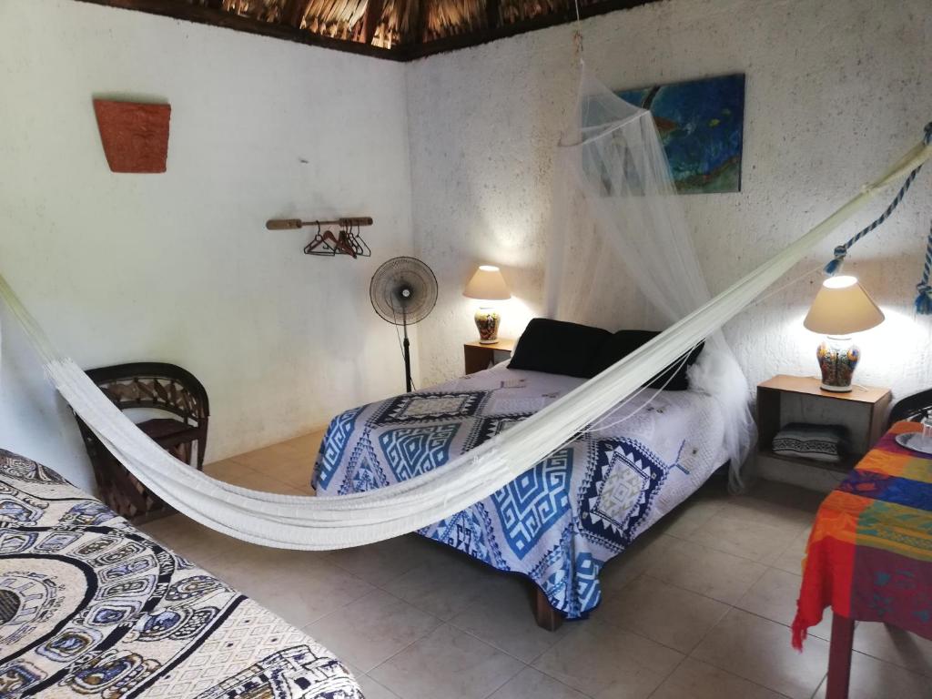 Mayan Bungalow Near Chichén (Chichén-Itzá)