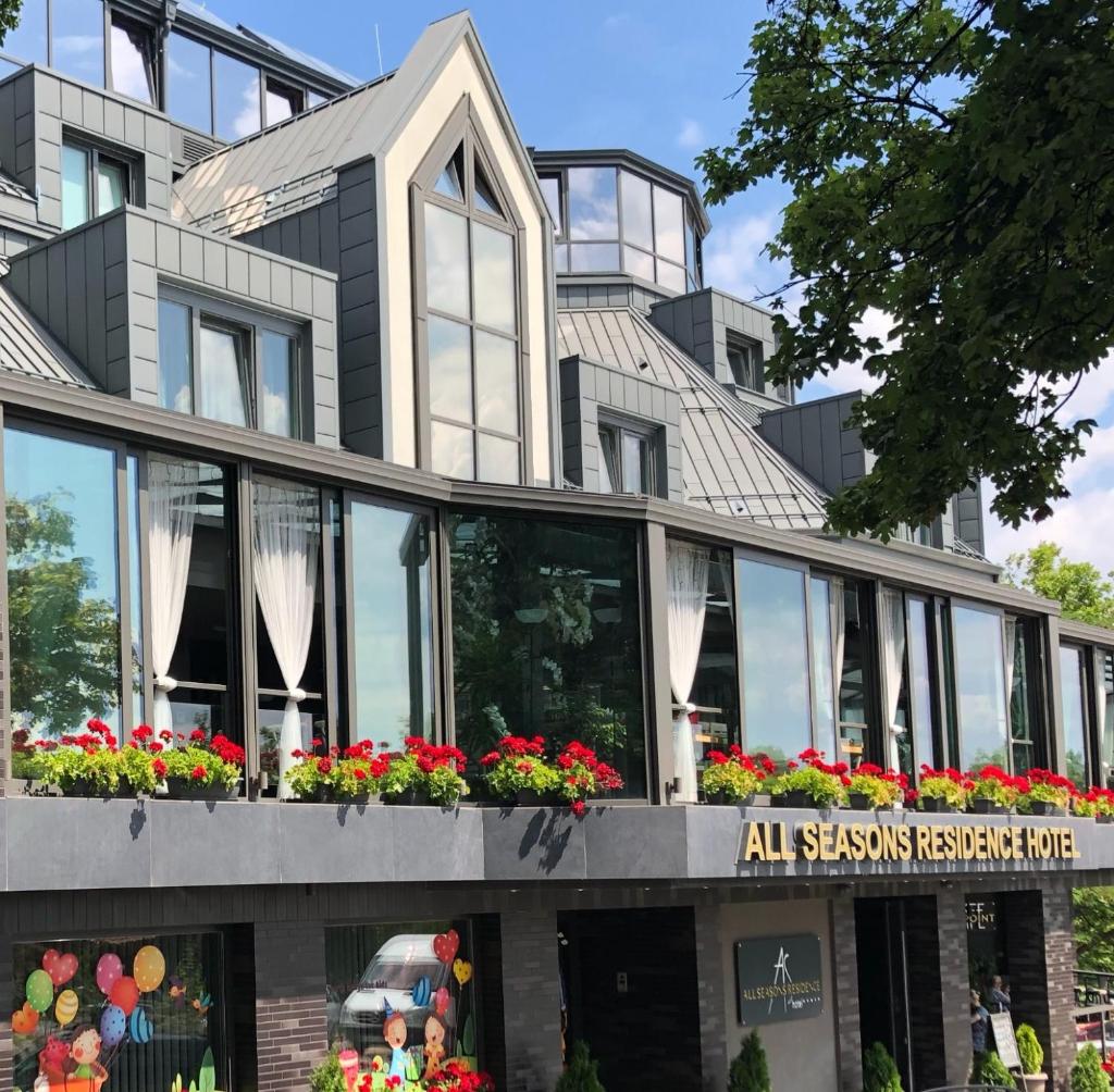 All Seasons Residence Hotel