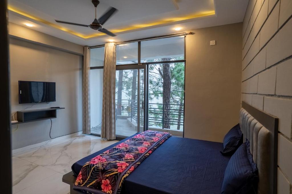 THE HILL CREST KASAULi