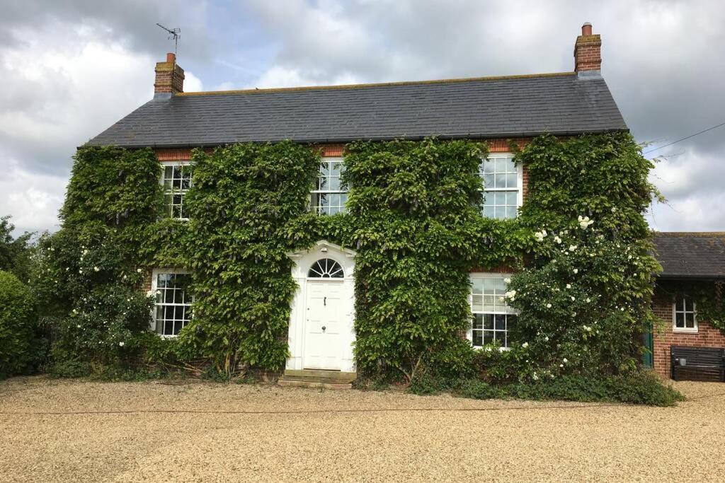 Private Annex near Melton Mowbray (Melton Mowbray)
