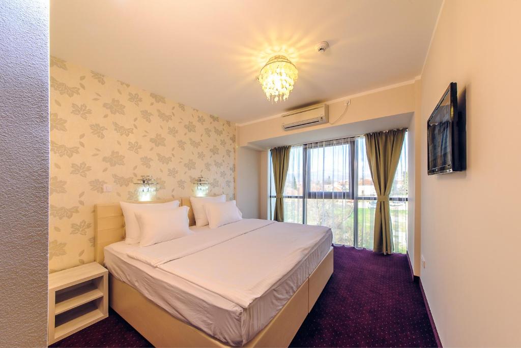 Philia Hotel
