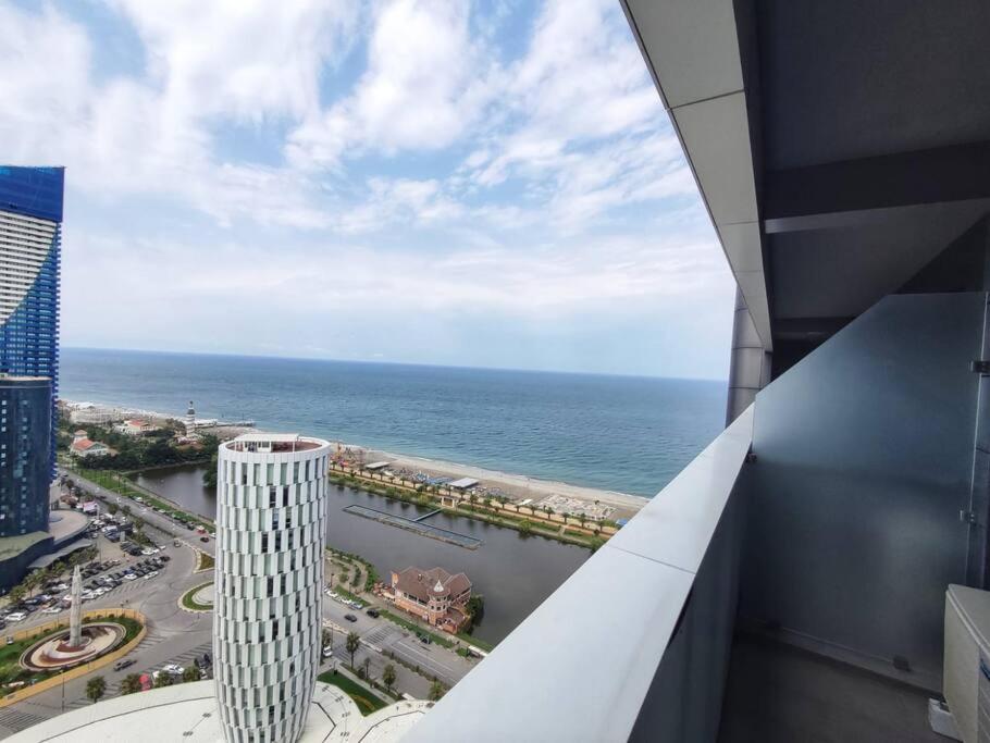 Leo Group Luxury Apartment 24-32 Alliance Palace