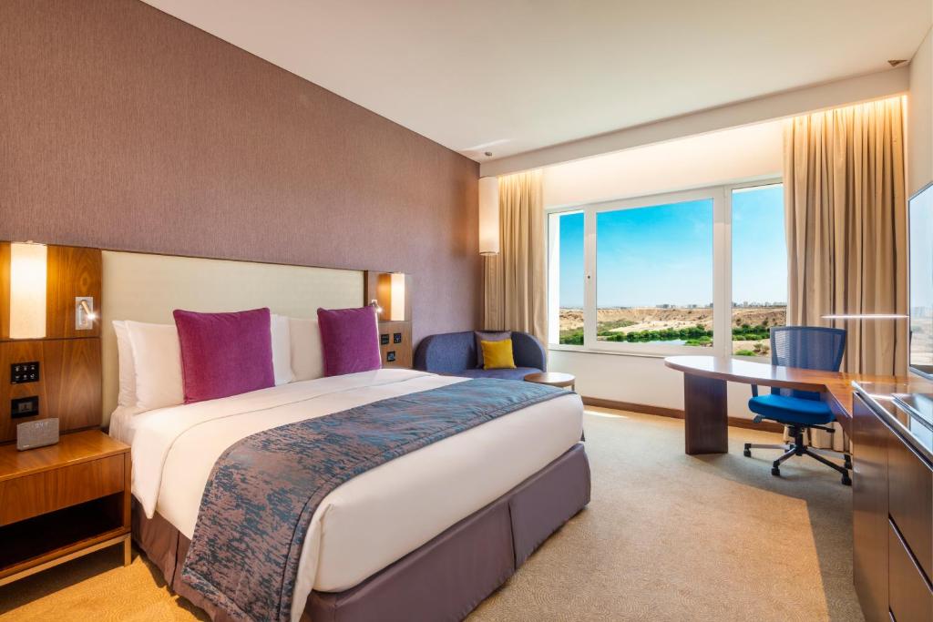 Crowne Plaza Muscat OCEC