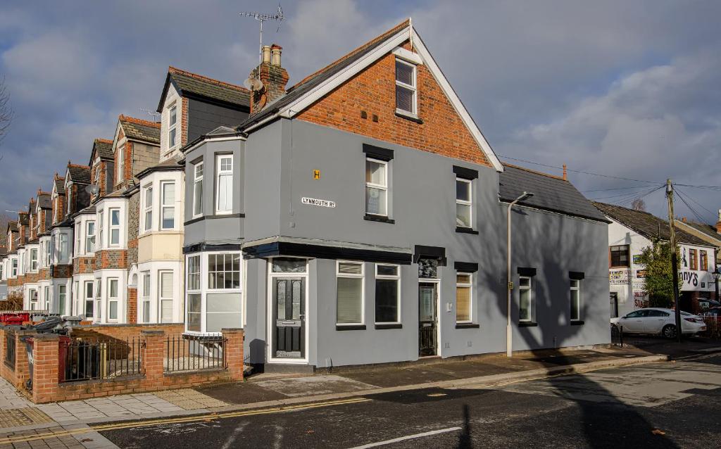 Entire Luxury Studio in the Central of Reading