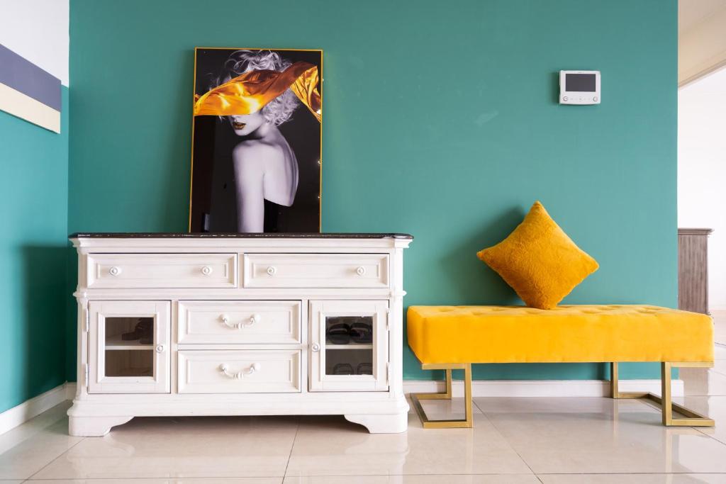 BOUTIQUE UNIQUE - MASTERI MILLENNIUM