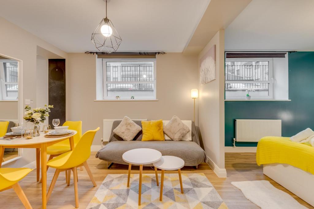 Modern Living Spacious Luxury Service Apartment Stevenage Town Centre (Stevenage)