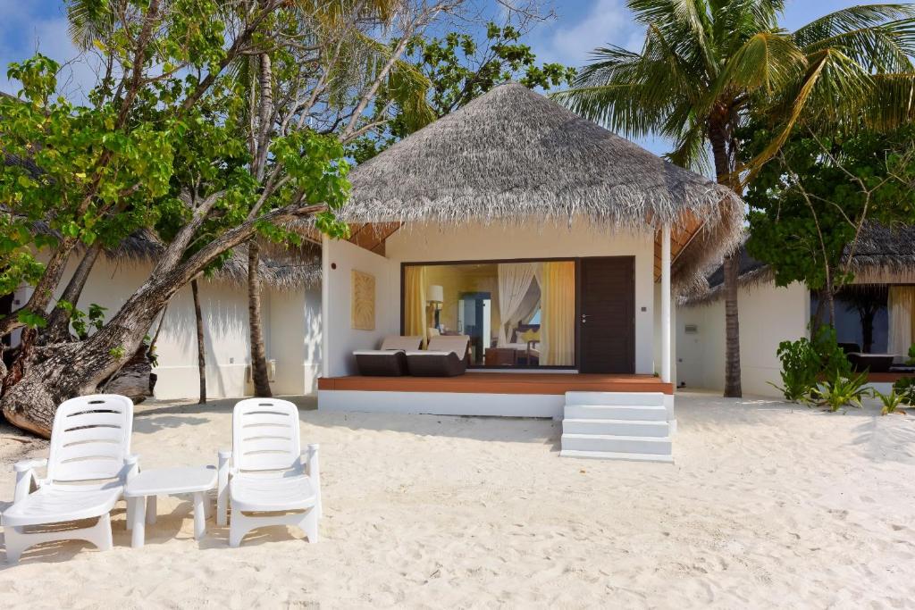 Dreamland Maldives Resort