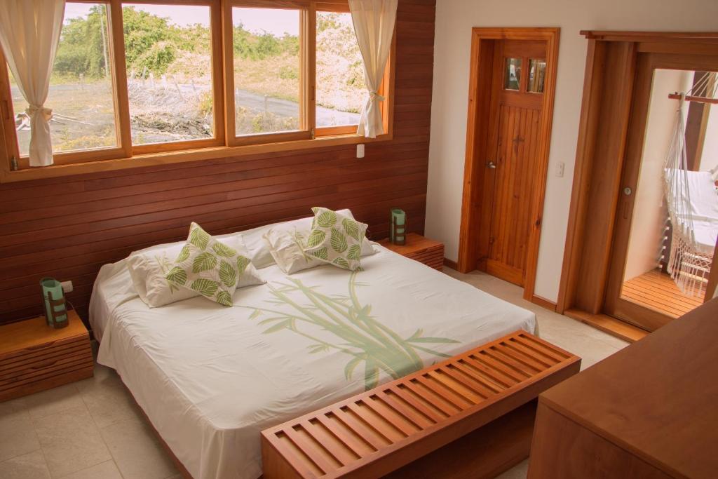 Chez Manany Galapagos Ecolodge (Puerto Villamil)