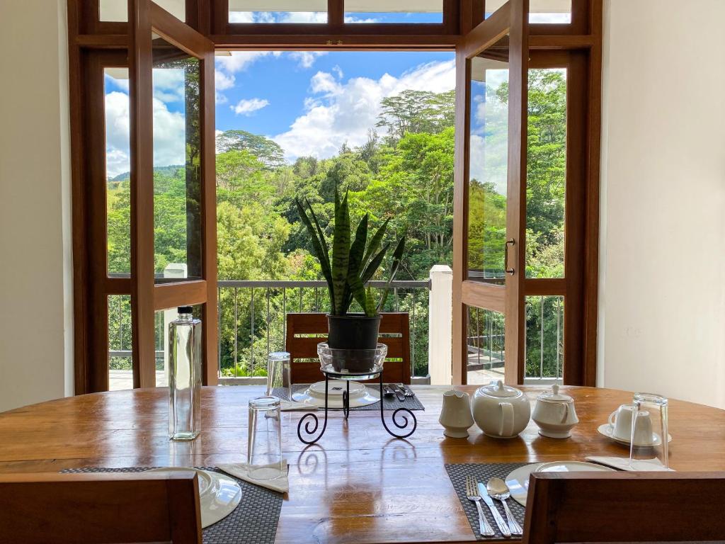 Hanthana House