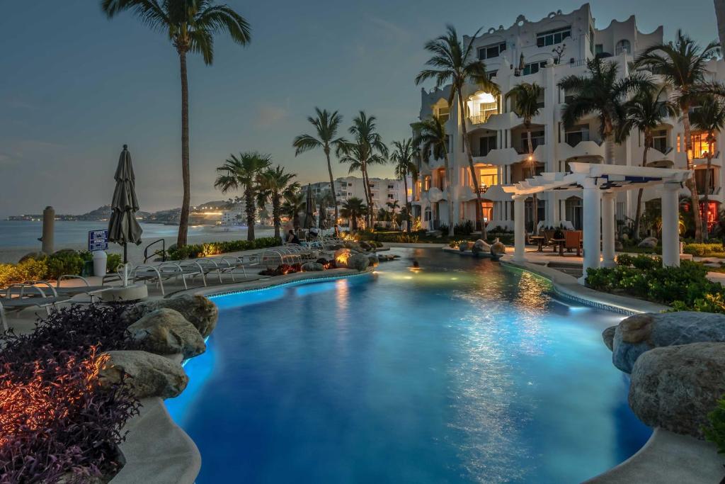 San Jose Del Cabo Oceanfront Condo - Pools and Beach