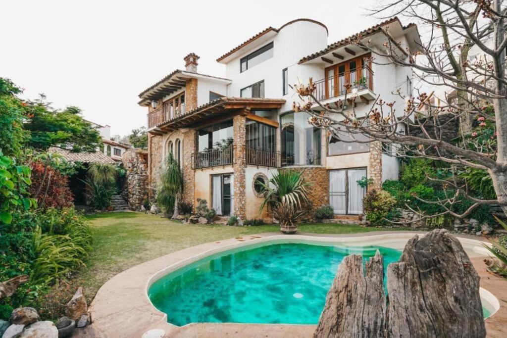 HostPal Castillo Estilo Toscano