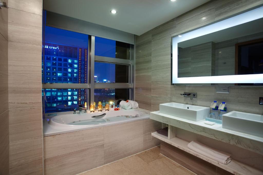 Novotel Zhengzhou Convention Centre