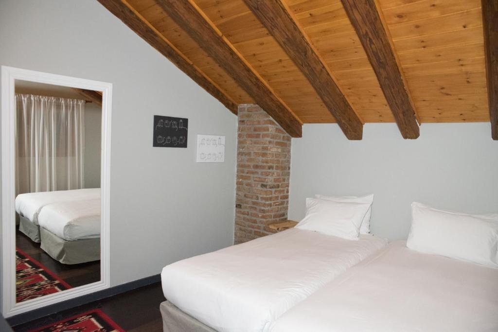 DIM'S Hotel