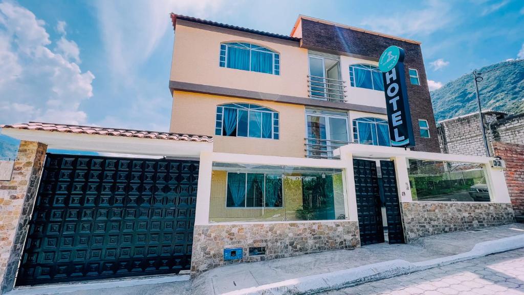 Hotel Ciudad Volcán Baños