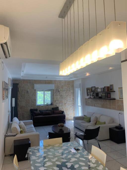 Beautiful apartment in Jerusalem talbya-rechavia