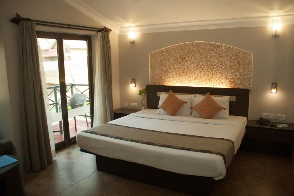 Whispering Palms Beach Resort