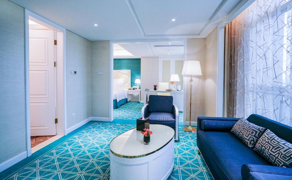 Wyndham Grand Plaza Royale Ningbo