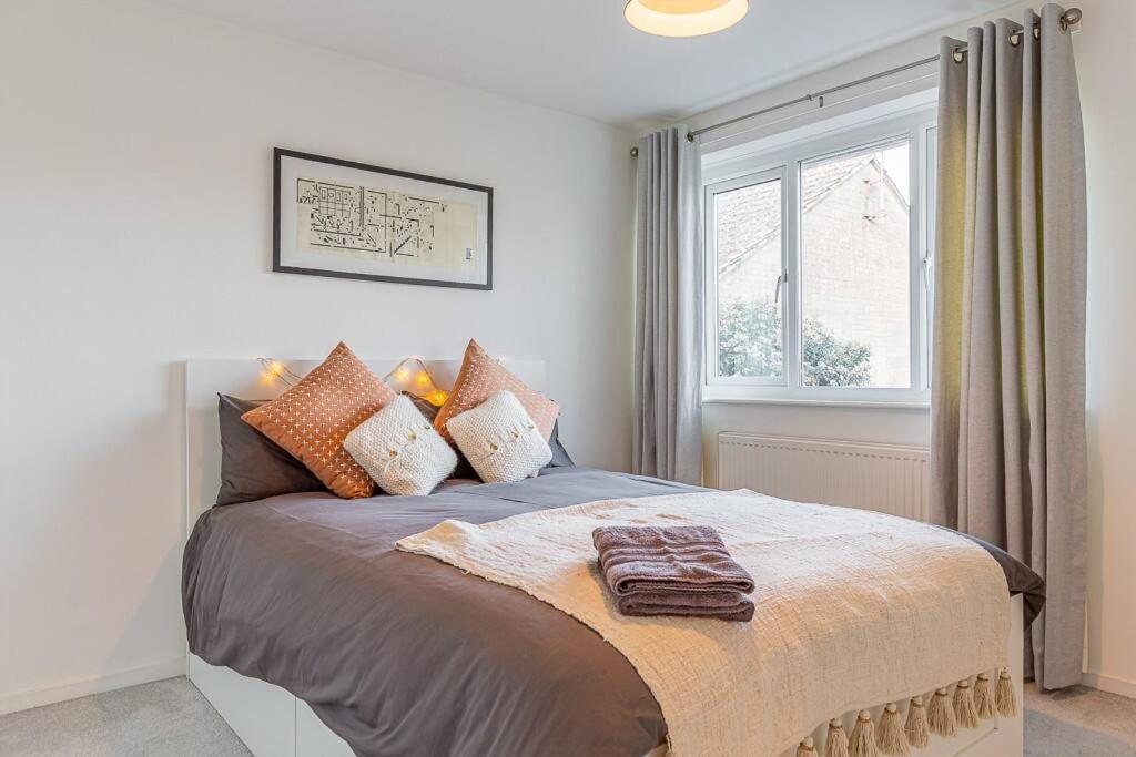 Modern 2 BD w/ Garden in the Heart of Tetbury!