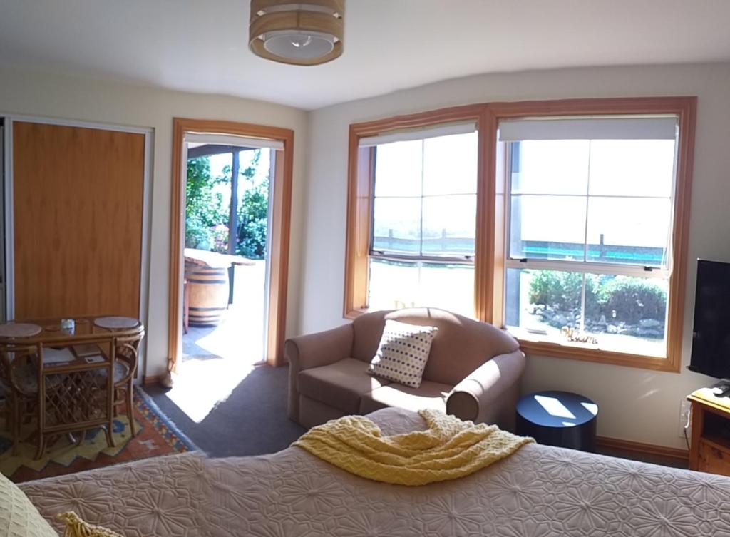 Rarangi Seaview On the Beach B&B
