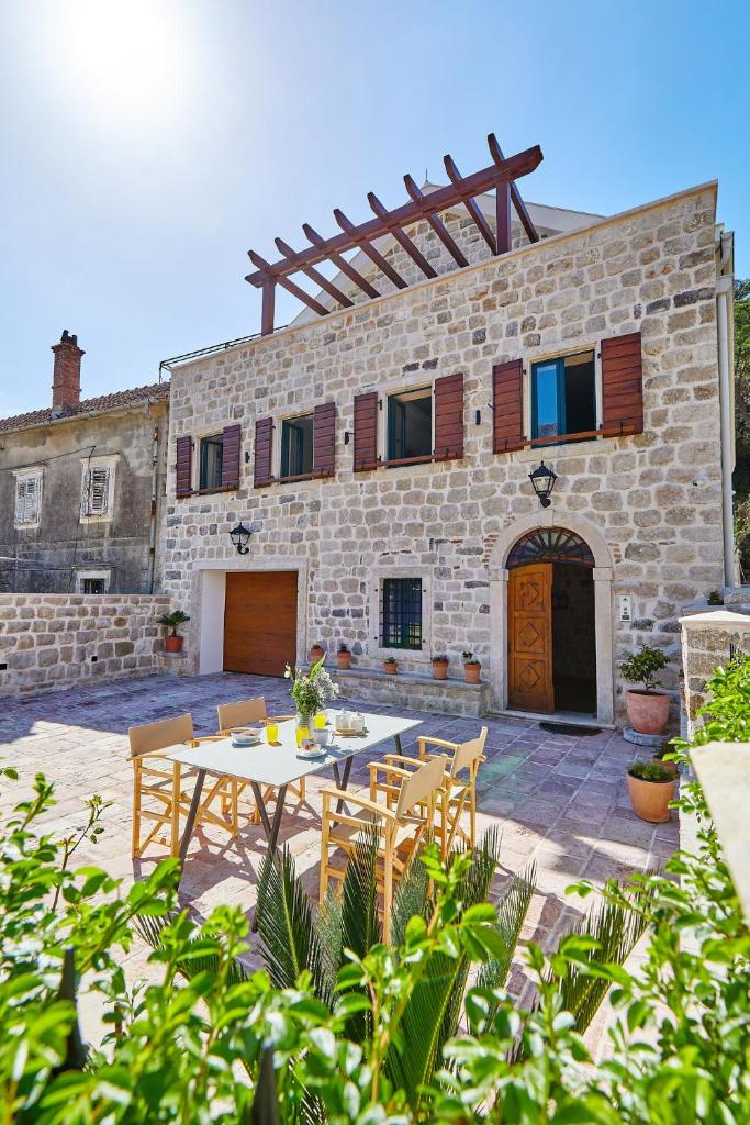 Villa Emily