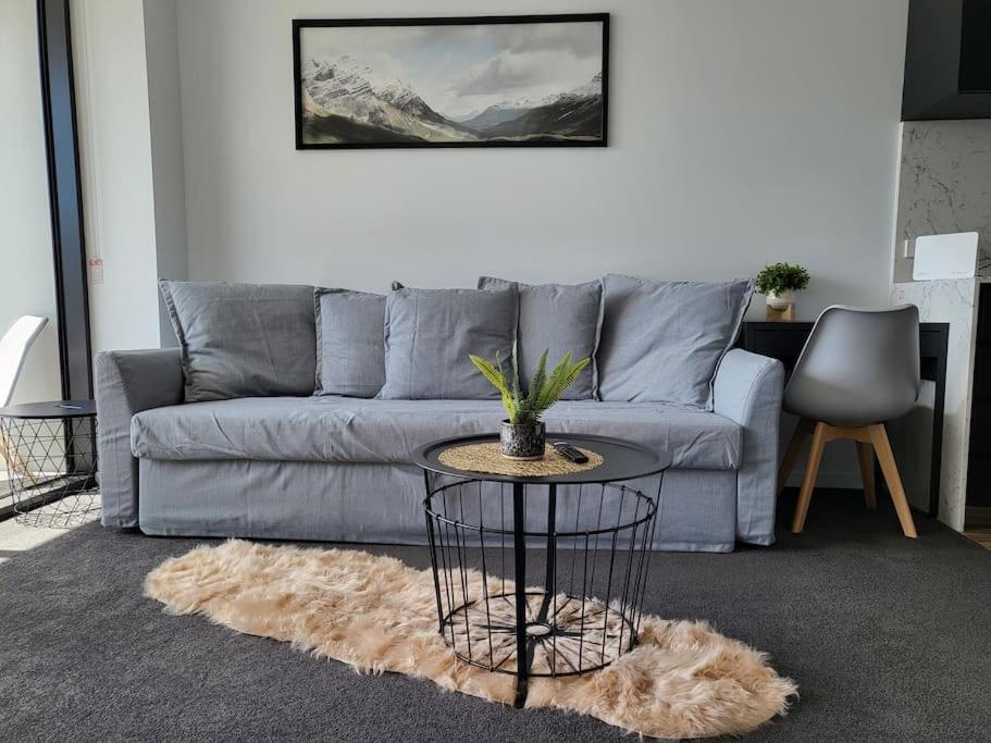 Lovely Canberra CBD Modern One bedroom Apartment