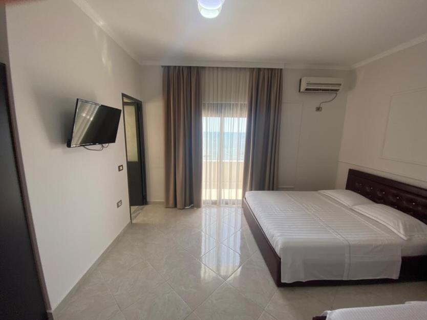 Hotel Tirona