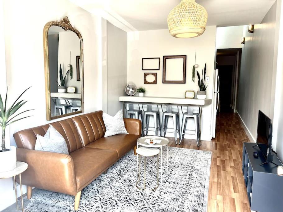Great Apartment in WeHo