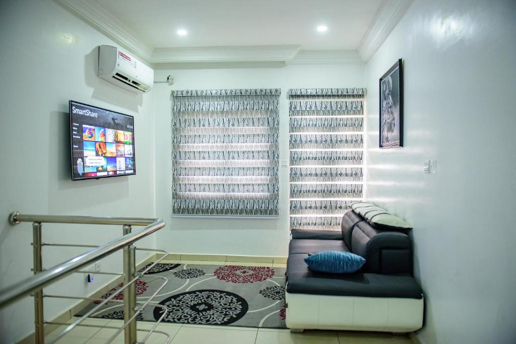 4 Bedroom Duplex-24Hrs Electricity/WIFI/Security