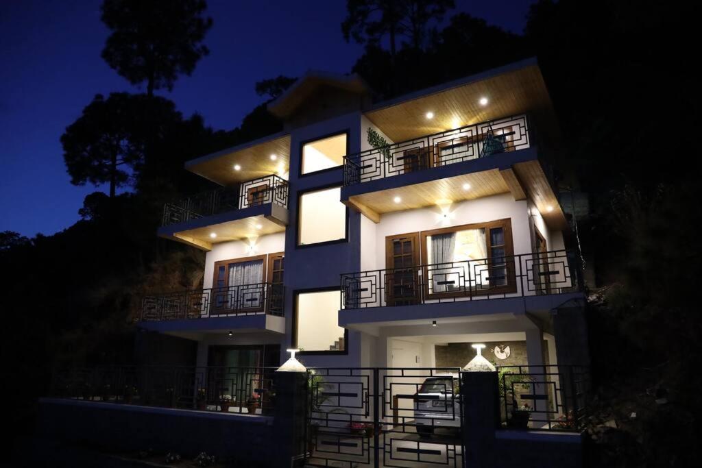 The Cerro Rico - 3-Bedroom Modern Villa