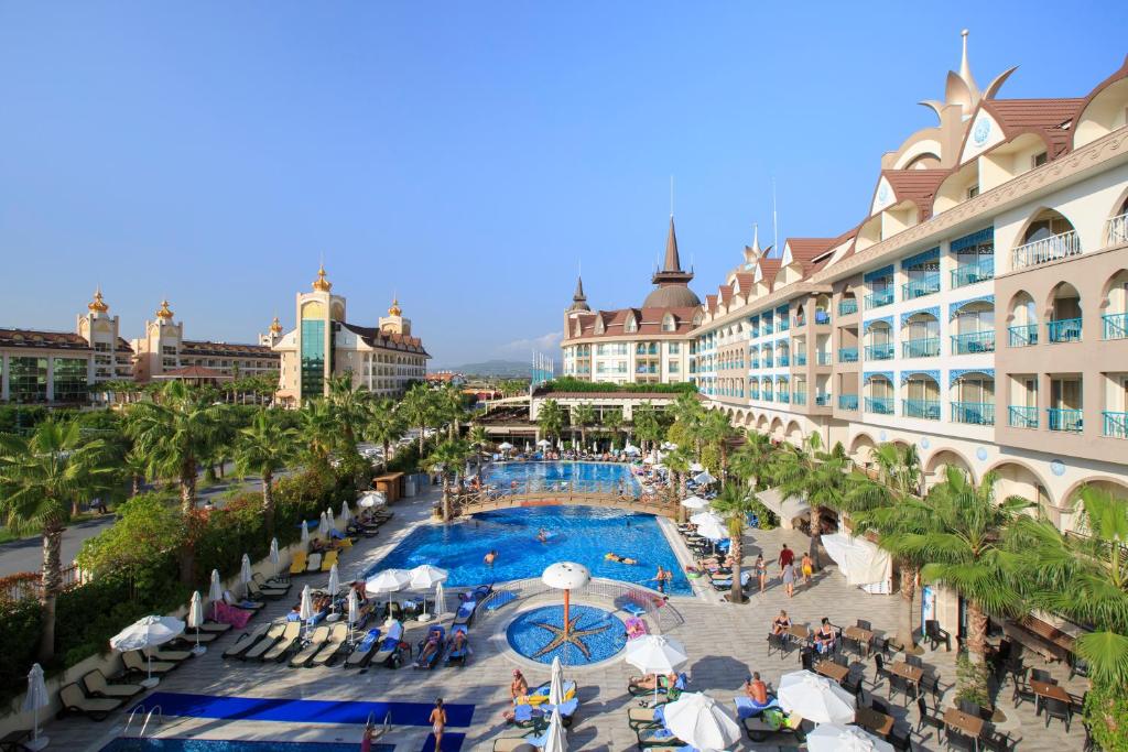 Side Crown Palace Ultra All Inclusive