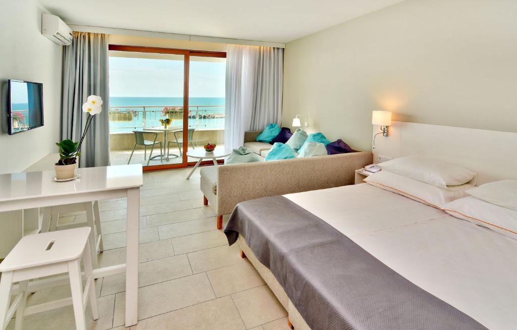 White Lagoon Resort - All Inclusive (Kavarna)