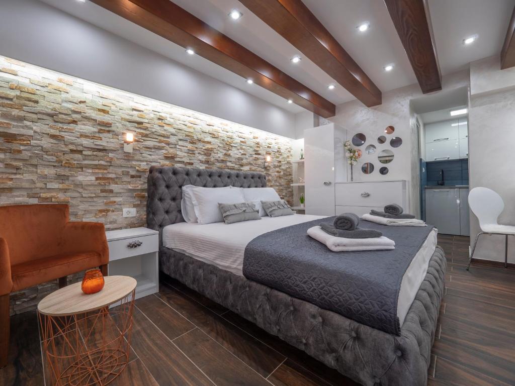 Luxury Boutique Studio