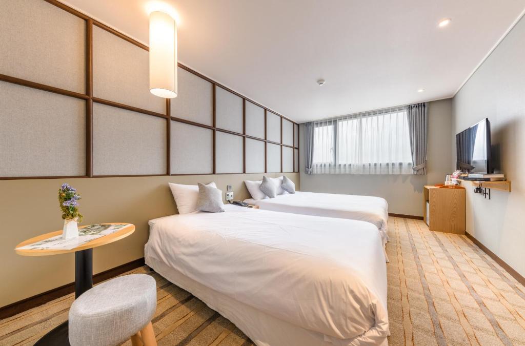 Shin Shin Hotel Cheonjiyeon