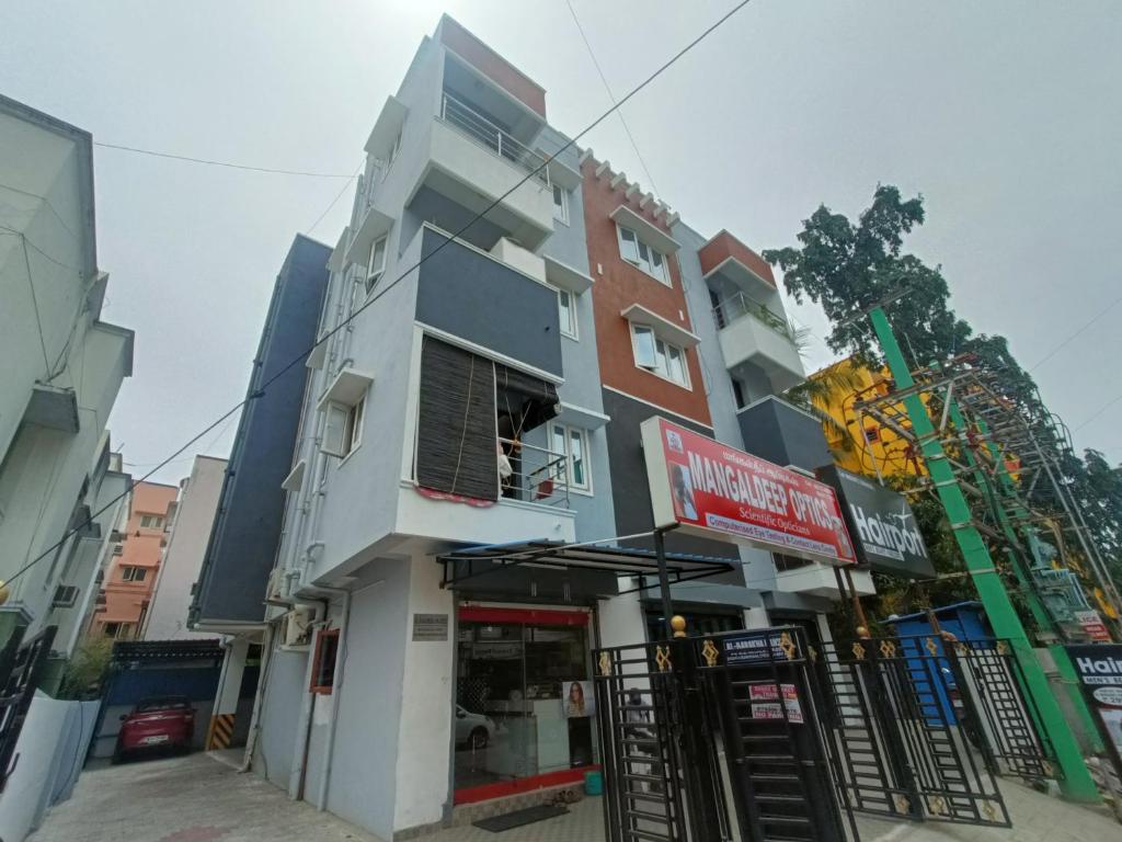 New Metro Serviced Apartment