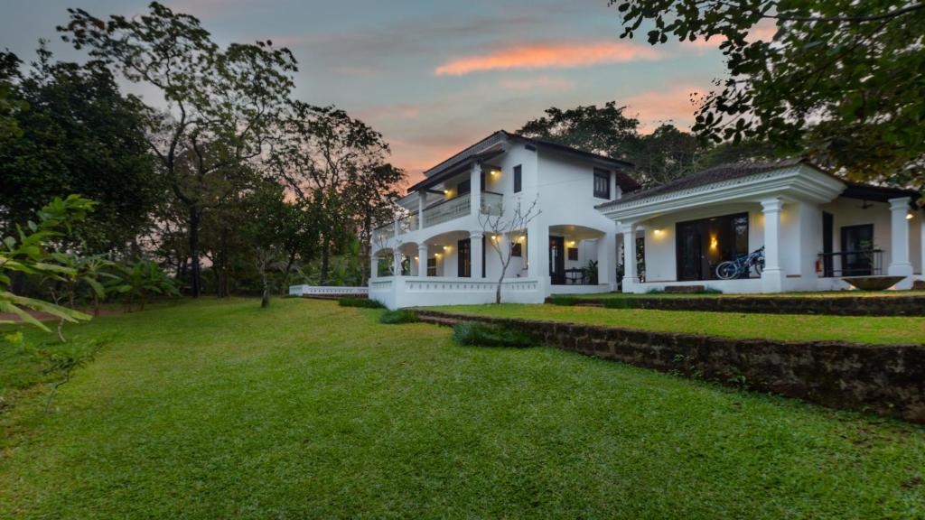 The Postcard Velha (Old Goa)