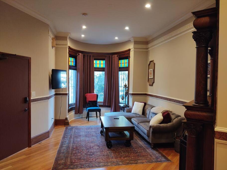 Dupont/Logan Circle Historic One Bedroom