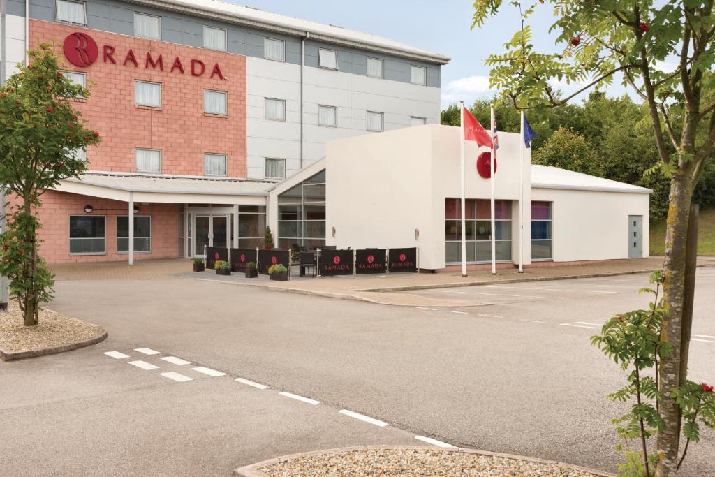 Ramada Wakefield (Wakefield)