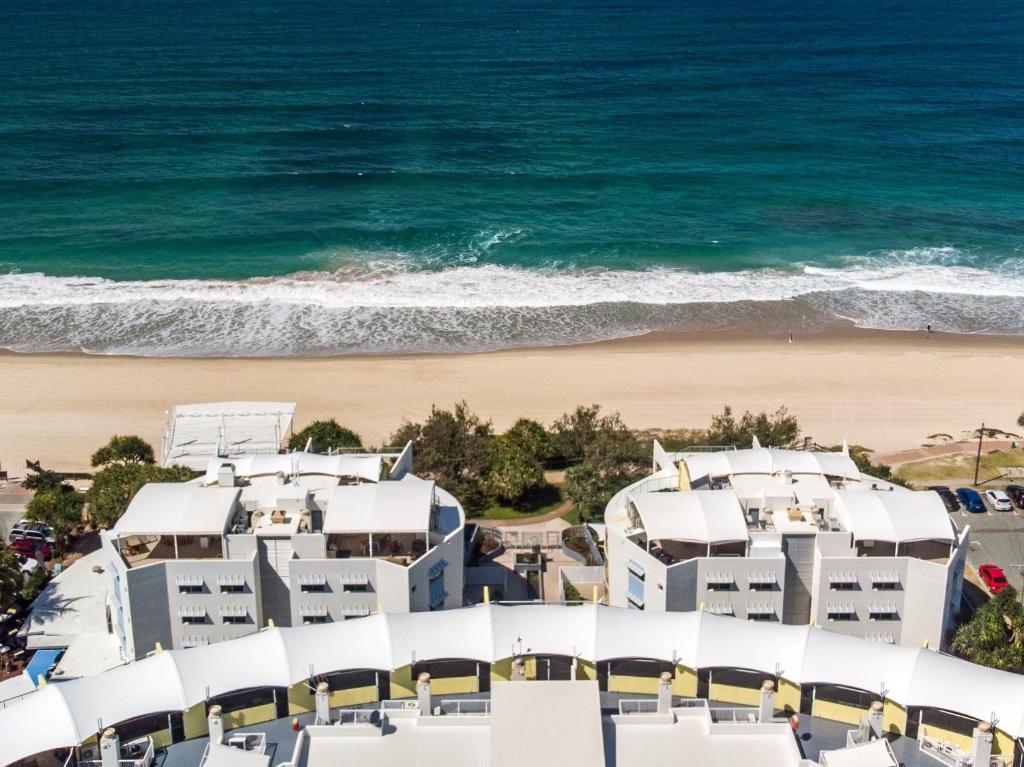 Rolling Surf Resort