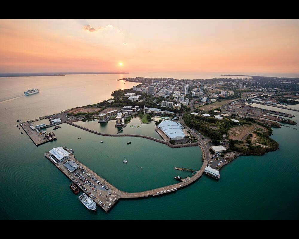 Conveniently located luxury one-bed apartment at Darwin Waterfronfront Precinct
