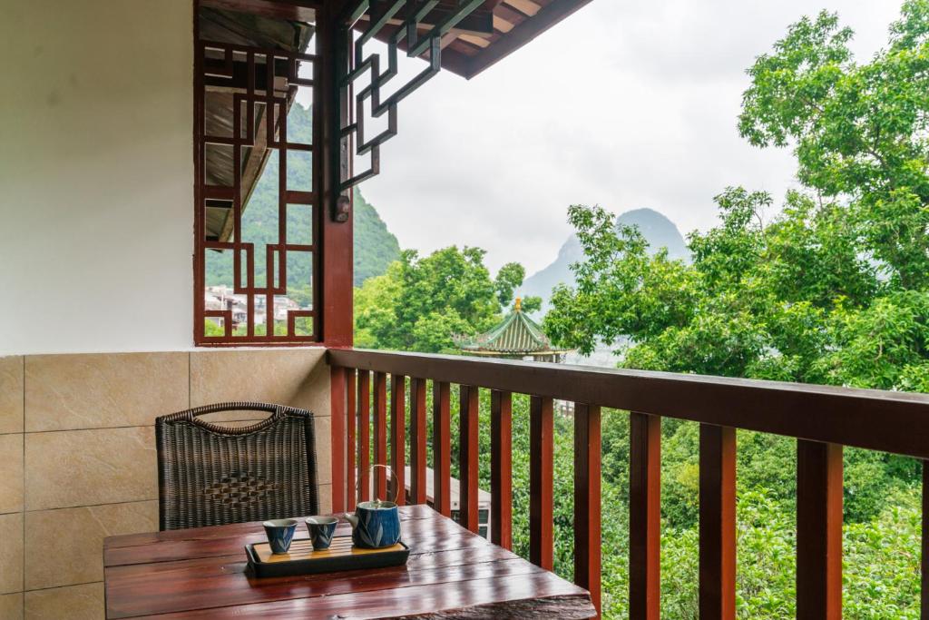 Yangshuo River View Hotel