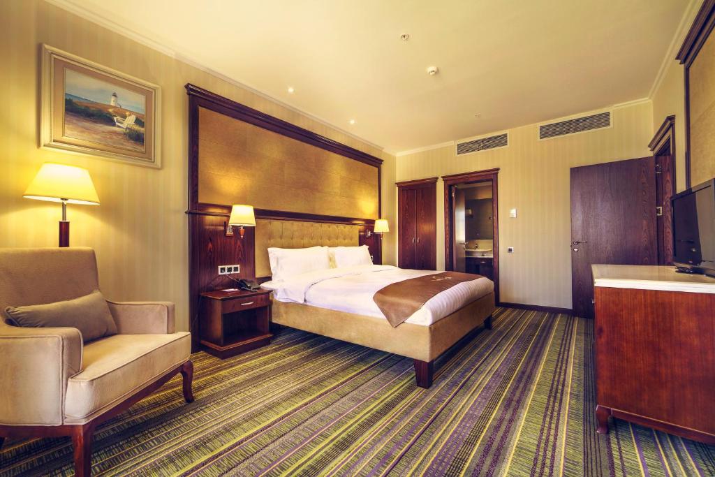 Shera Inn Hotel