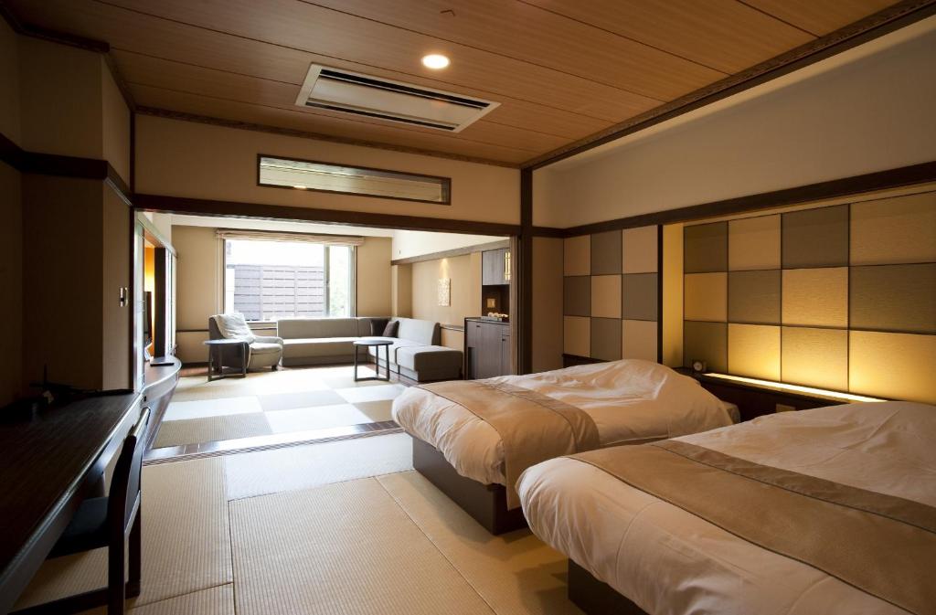 Lake Shikotsu Tsuruga Resort Spa Mizu no Uta (Chitose)