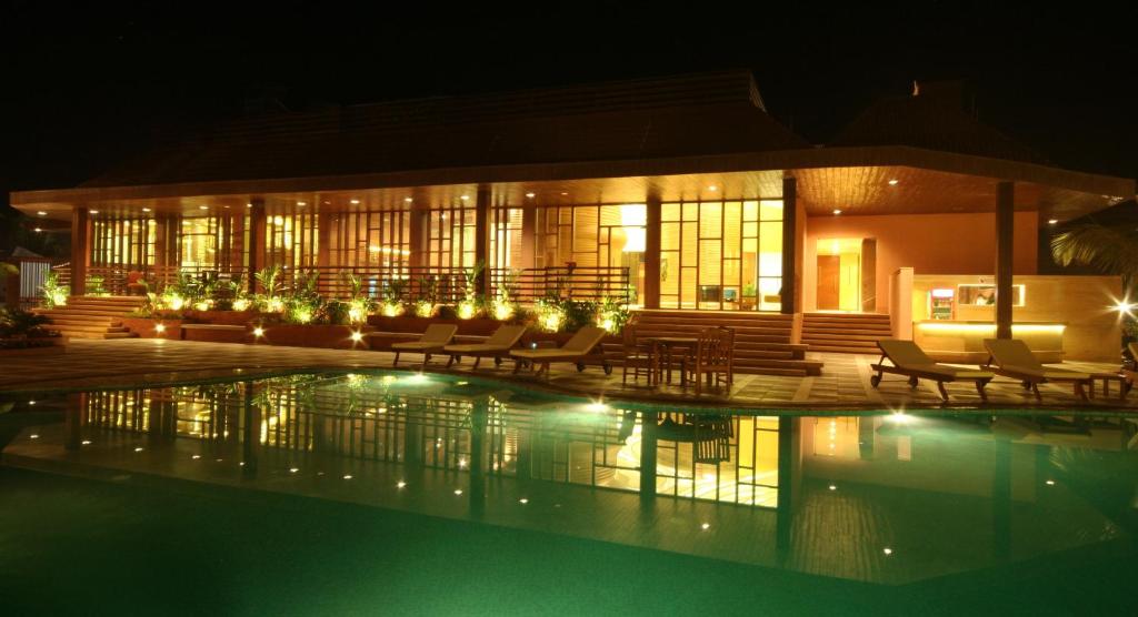 The Golden Crown Hotel & Spa (Colva)