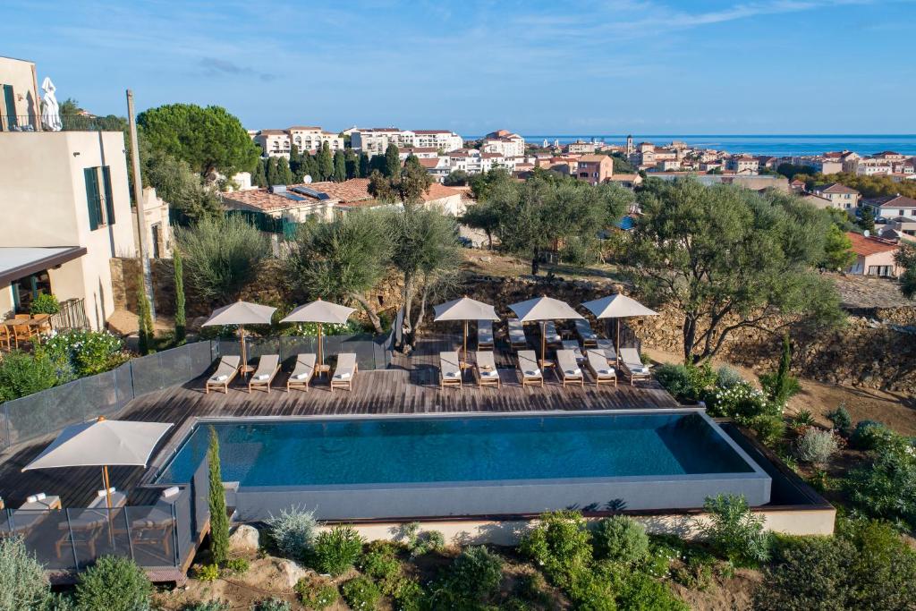 Hôtel Restaurant Villa Joséphine (LʼÎle-Rousse)