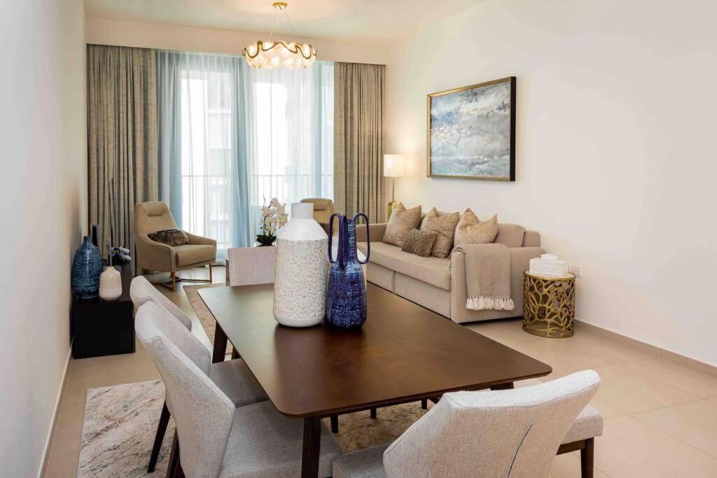 Luxurious 2 Bed sleeps 6 in Downtown