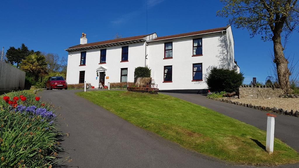 Redhill House (Redhill)