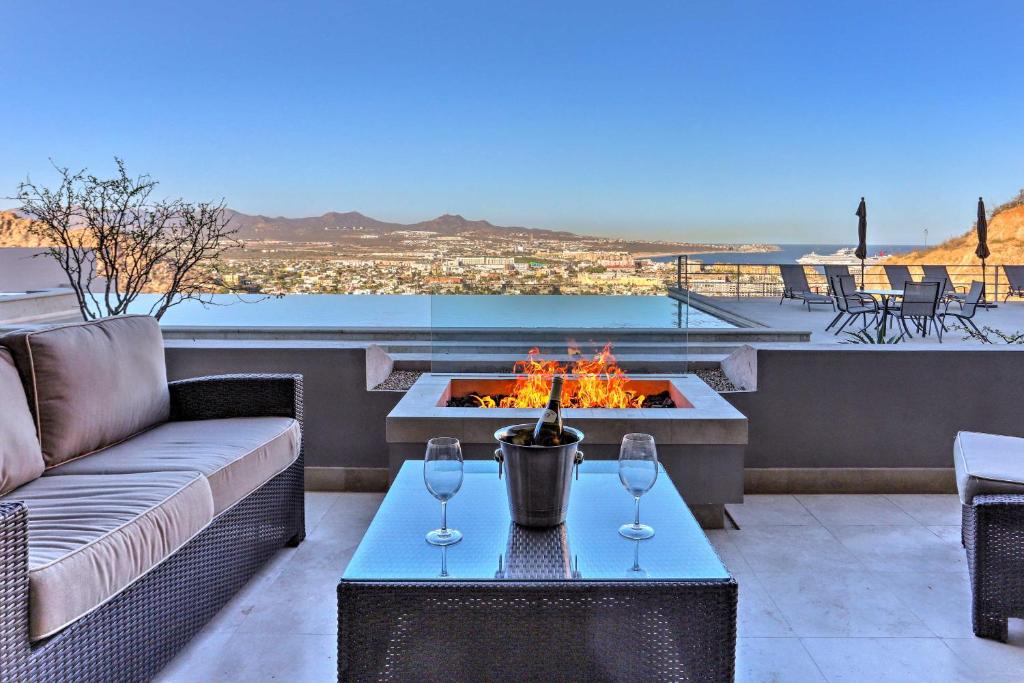 Luxe Mtn Top Retreat with Pool Access and Sea View!