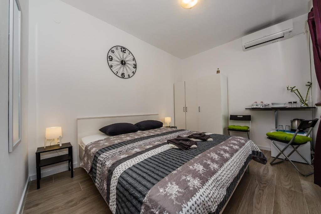 Room Mar (Vis)